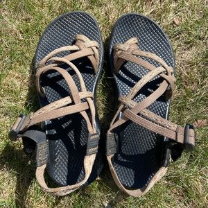 Women’s Chaco Size 7